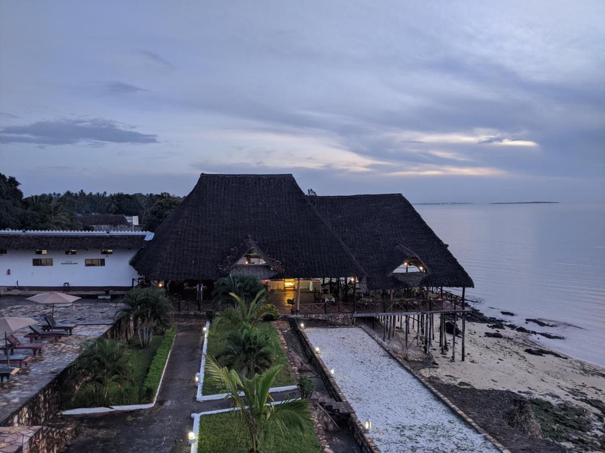 Amaan Ocean Hotel Kihinani Bububu Экстерьер фото