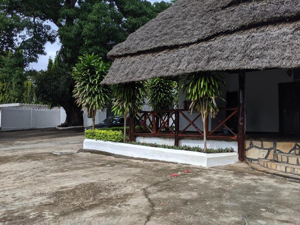 Amaan Ocean Hotel Kihinani Bububu Экстерьер фото